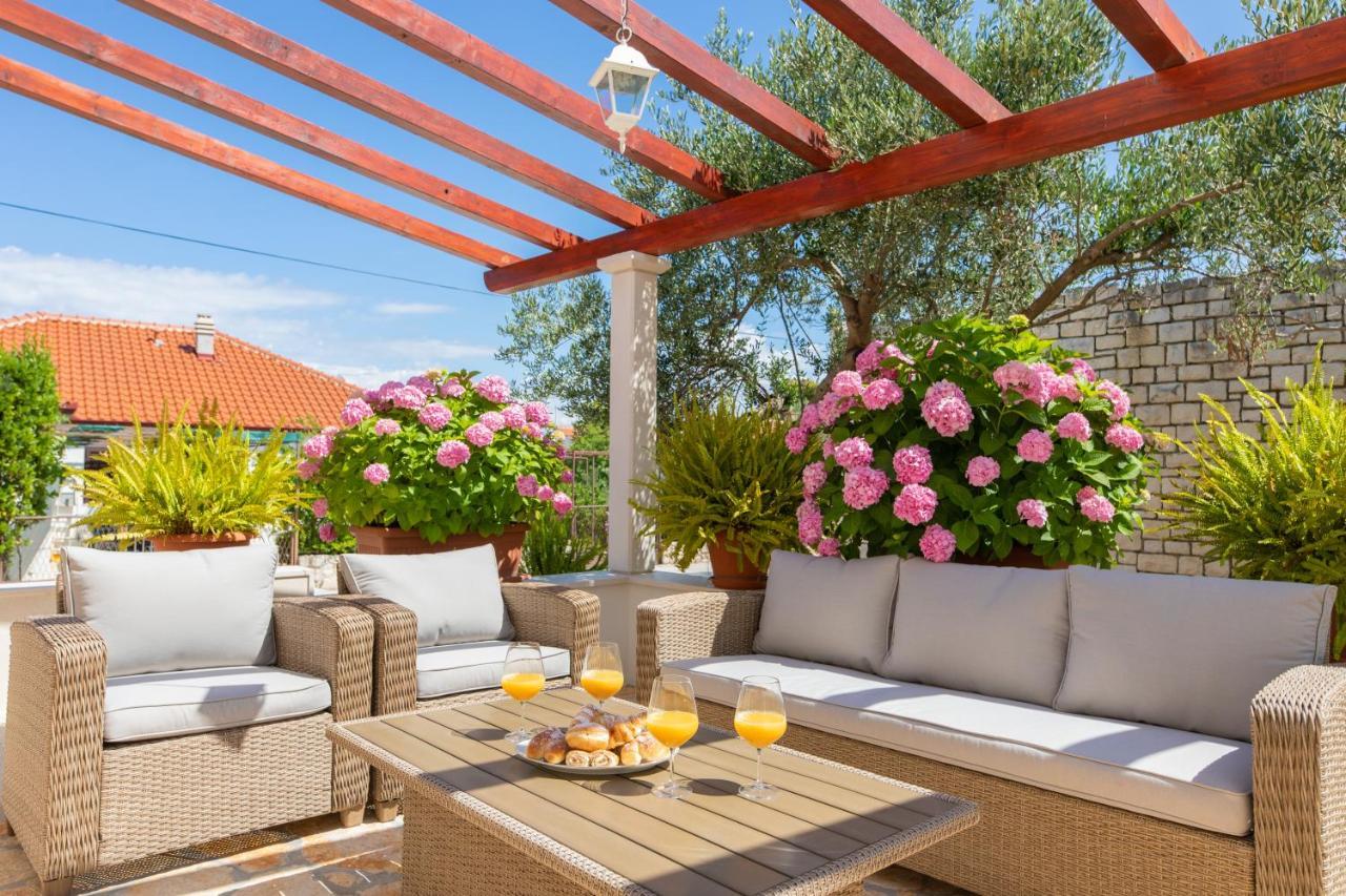 Apartments4You Supetar-The Best And Most Popular Apartments For Discovering The Island - Free Parking - 200 Meters From The Beach Εξωτερικό φωτογραφία