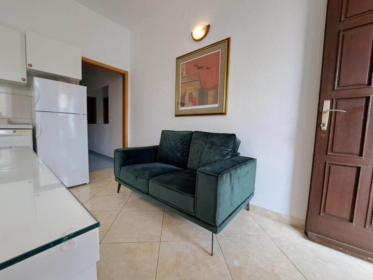 Apartments4You Supetar-The Best And Most Popular Apartments For Discovering The Island - Free Parking - 200 Meters From The Beach Δωμάτιο φωτογραφία